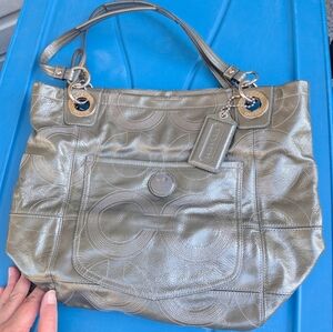 Vintage Coach Patent Gunmetal Leather W/ Stitched Signature C's Zip Tote